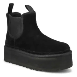 UGG Women's Neumel Platform Chelsea Boot -Bla