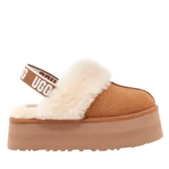UGG FUNKETTE CHESTNUT SLIDES